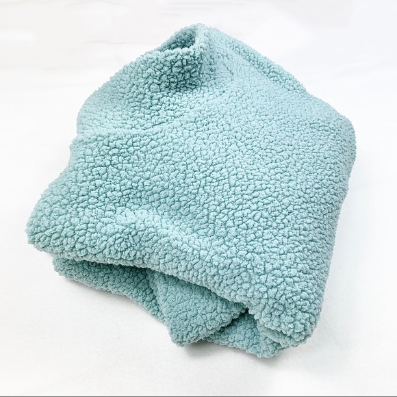 GAP Sherpa Teddy Mock Neck Lined Pullover Top, XL - Picture 9 of 9